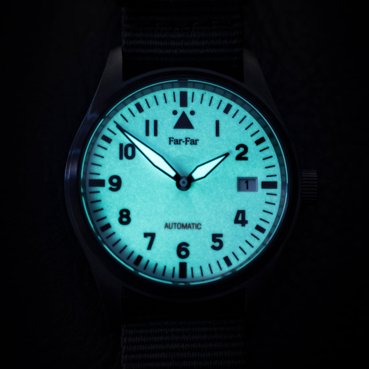 Far-Far Automatisk Pilotklokke Helsort (hvit skive)