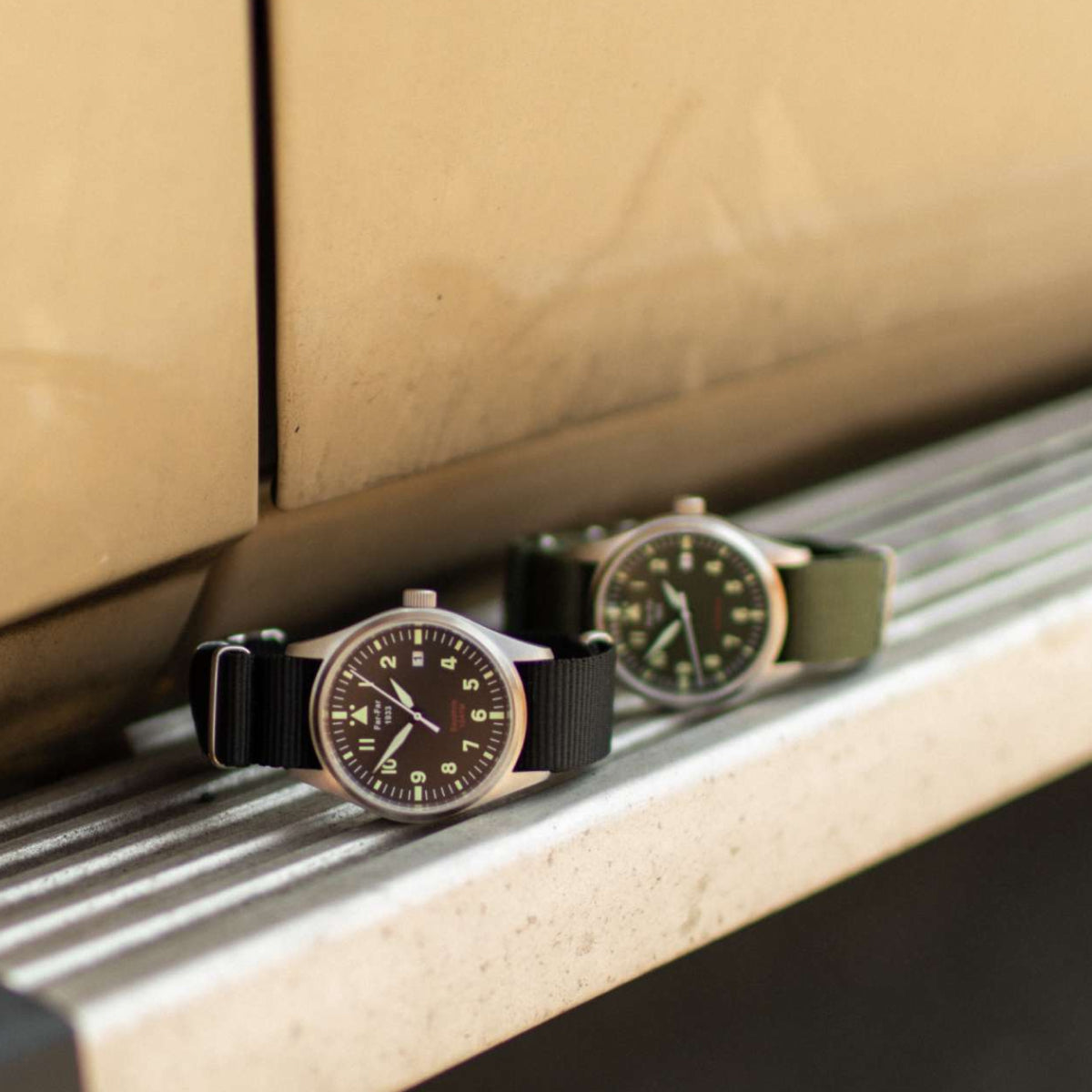 Far-Far Automatisk Pilotklokke Sort